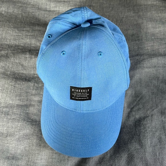 Nike Golf Hat - Picture 1 of 3